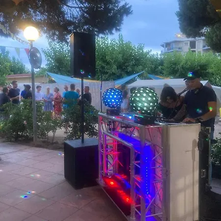 Camping El Pinar Platja Santa Susanna